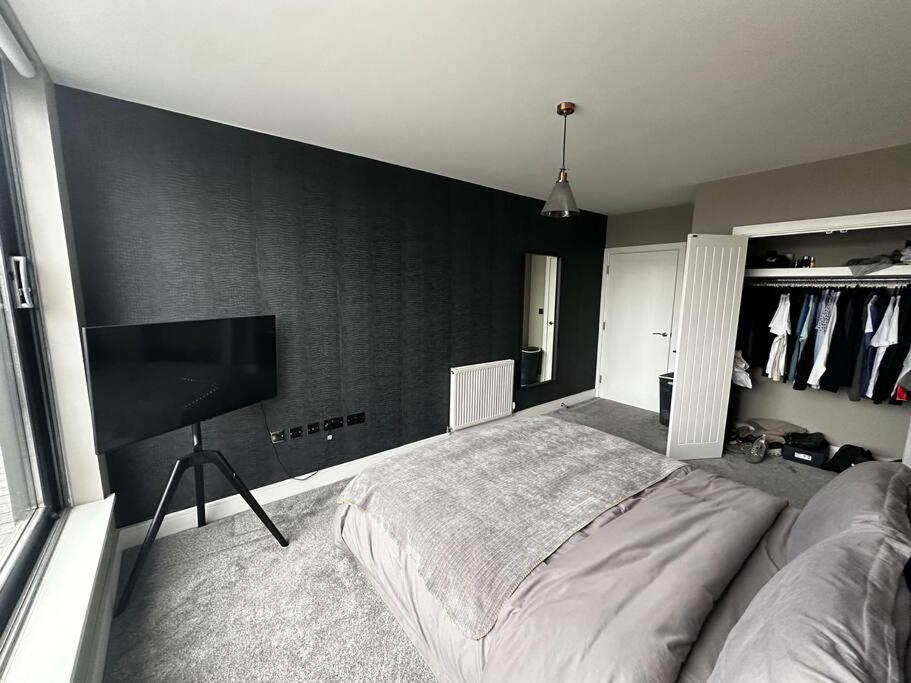 אוקסברידג' Luxury Penthouse Apartment מראה חיצוני תמונה