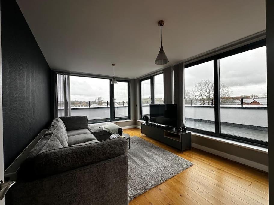 אוקסברידג' Luxury Penthouse Apartment מראה חיצוני תמונה